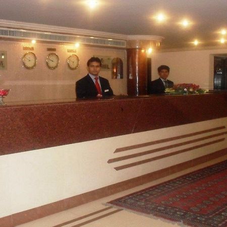 Hotel Crown Plaza Lahore Buitenkant foto