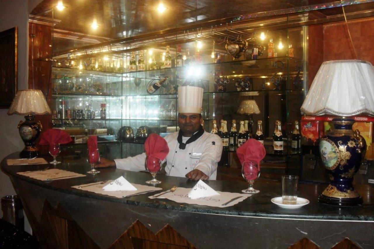 Hotel Crown Plaza Lahore Buitenkant foto